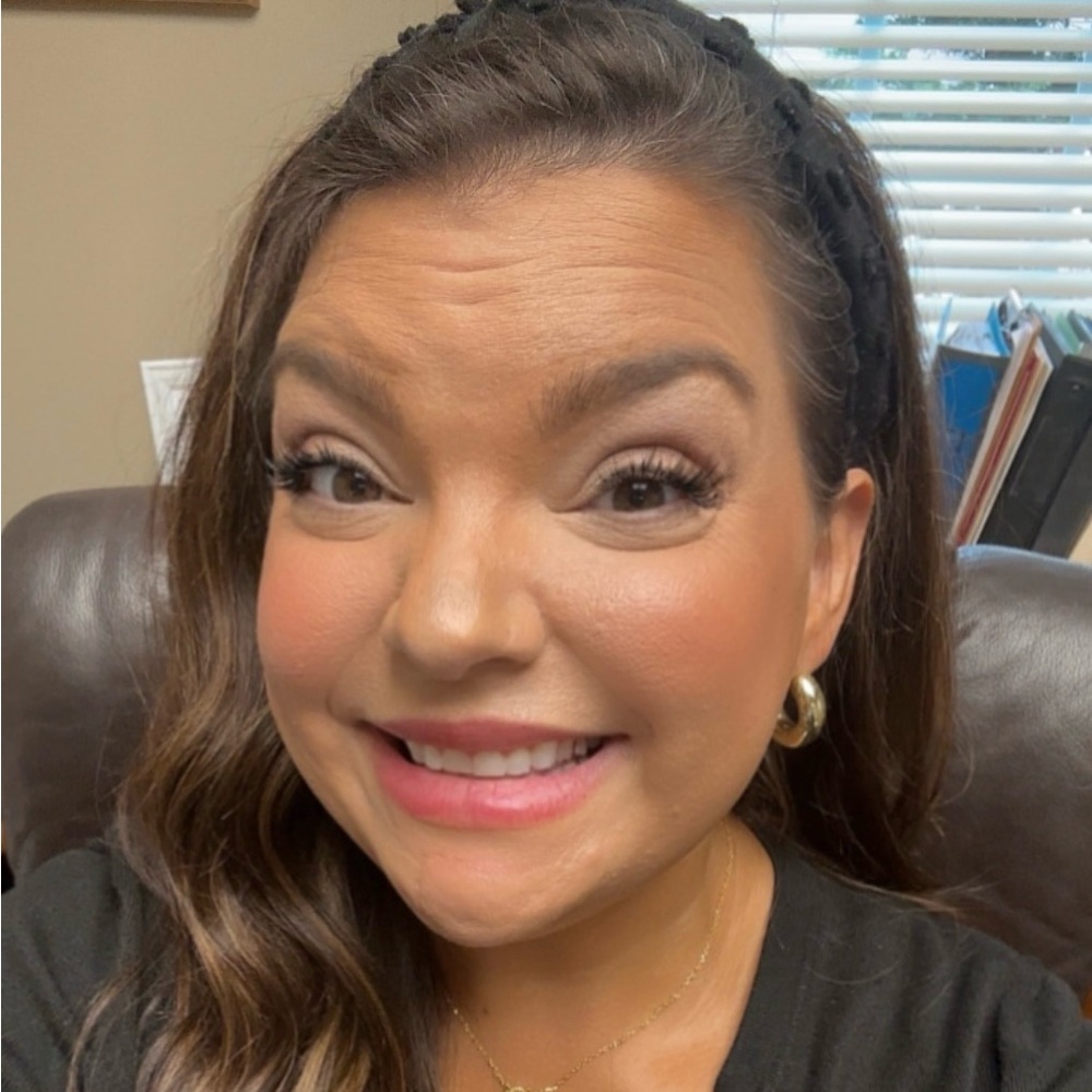 Meet your Posher, Cindy